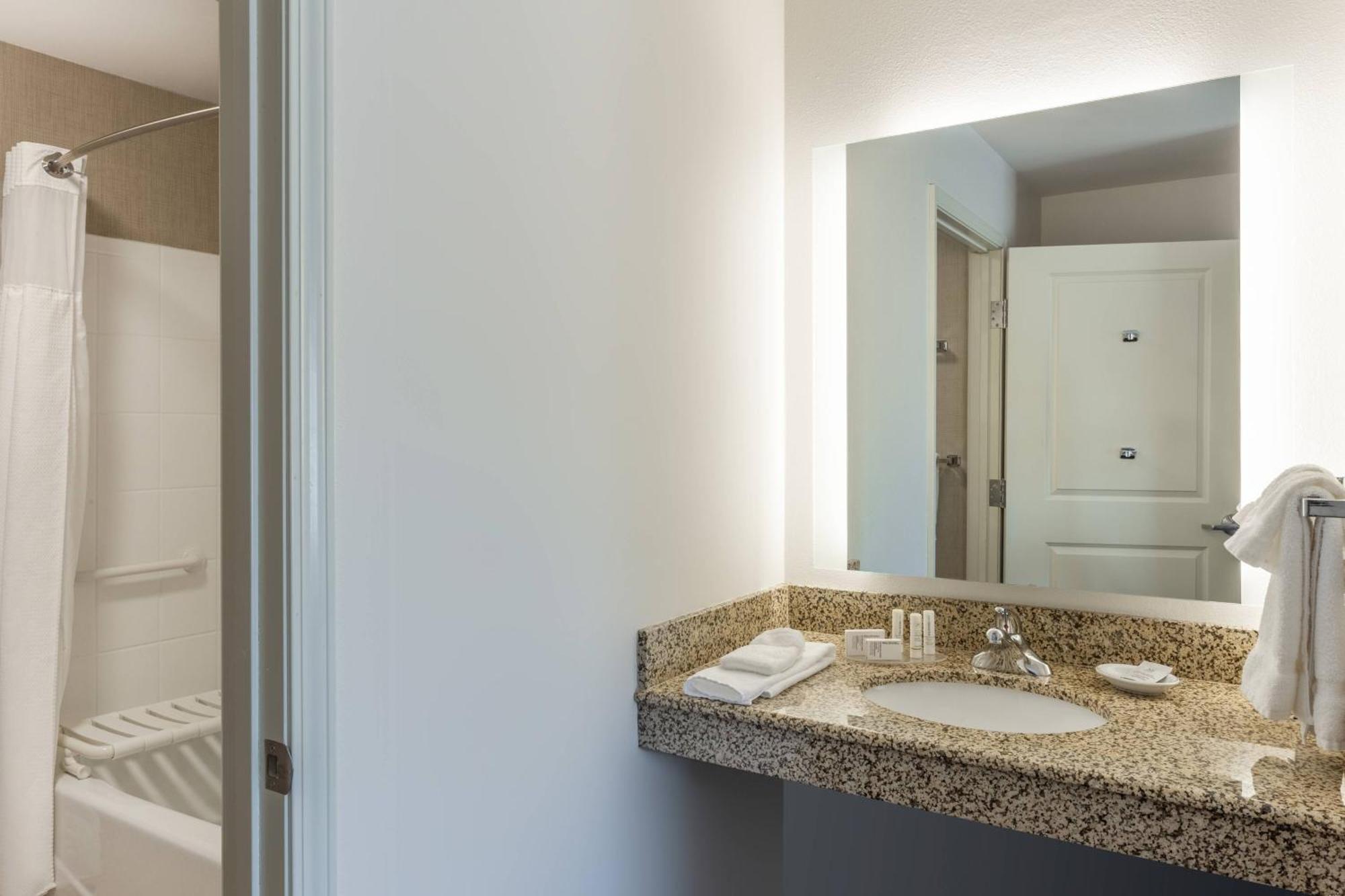 Residence Inn Duluth Extérieur photo